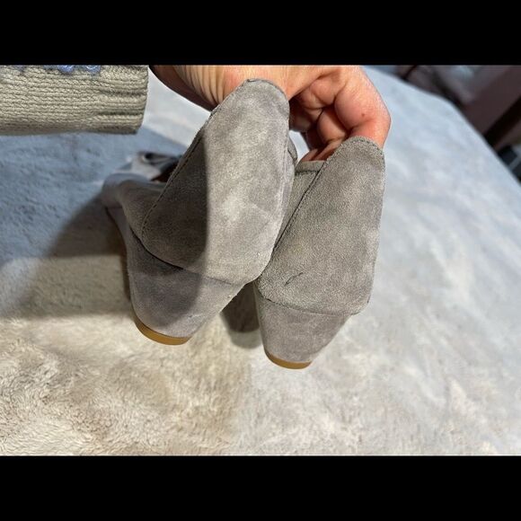 gray suede leather shoes by UNISA - Picture 6 of 8